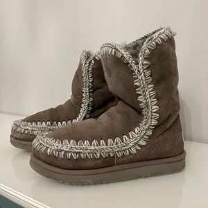 EUC Mou Brown Sheepskin Suede and Shearling Lined Eskimo Boots